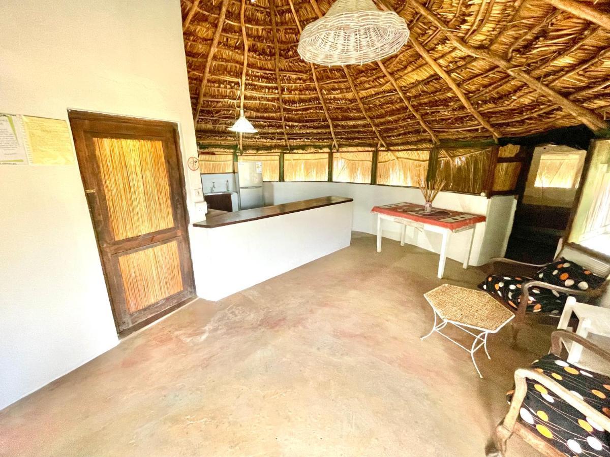 שידנגלי Nhambavale Lodge מראה חיצוני תמונה