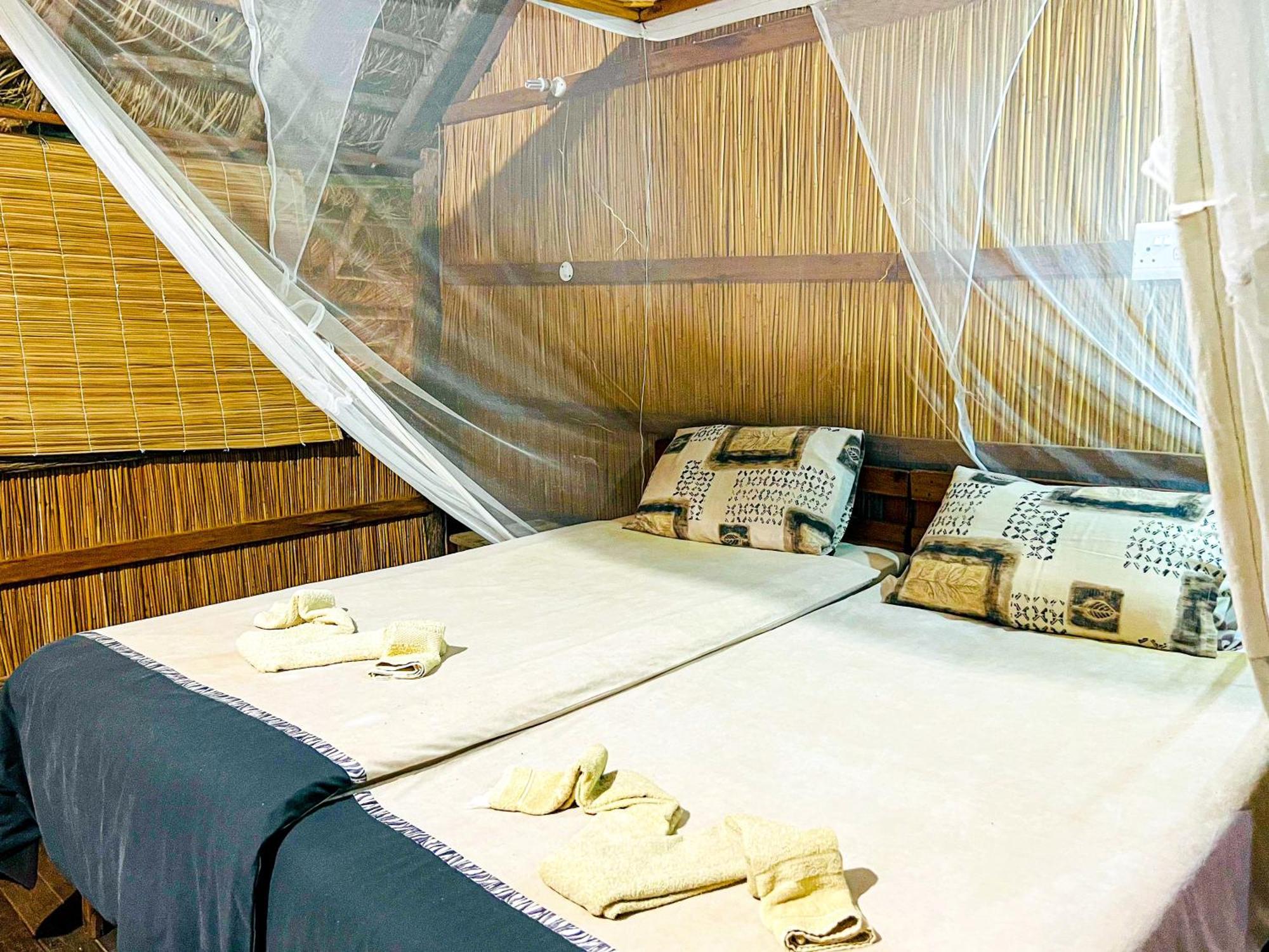 שידנגלי Nhambavale Lodge מראה חיצוני תמונה