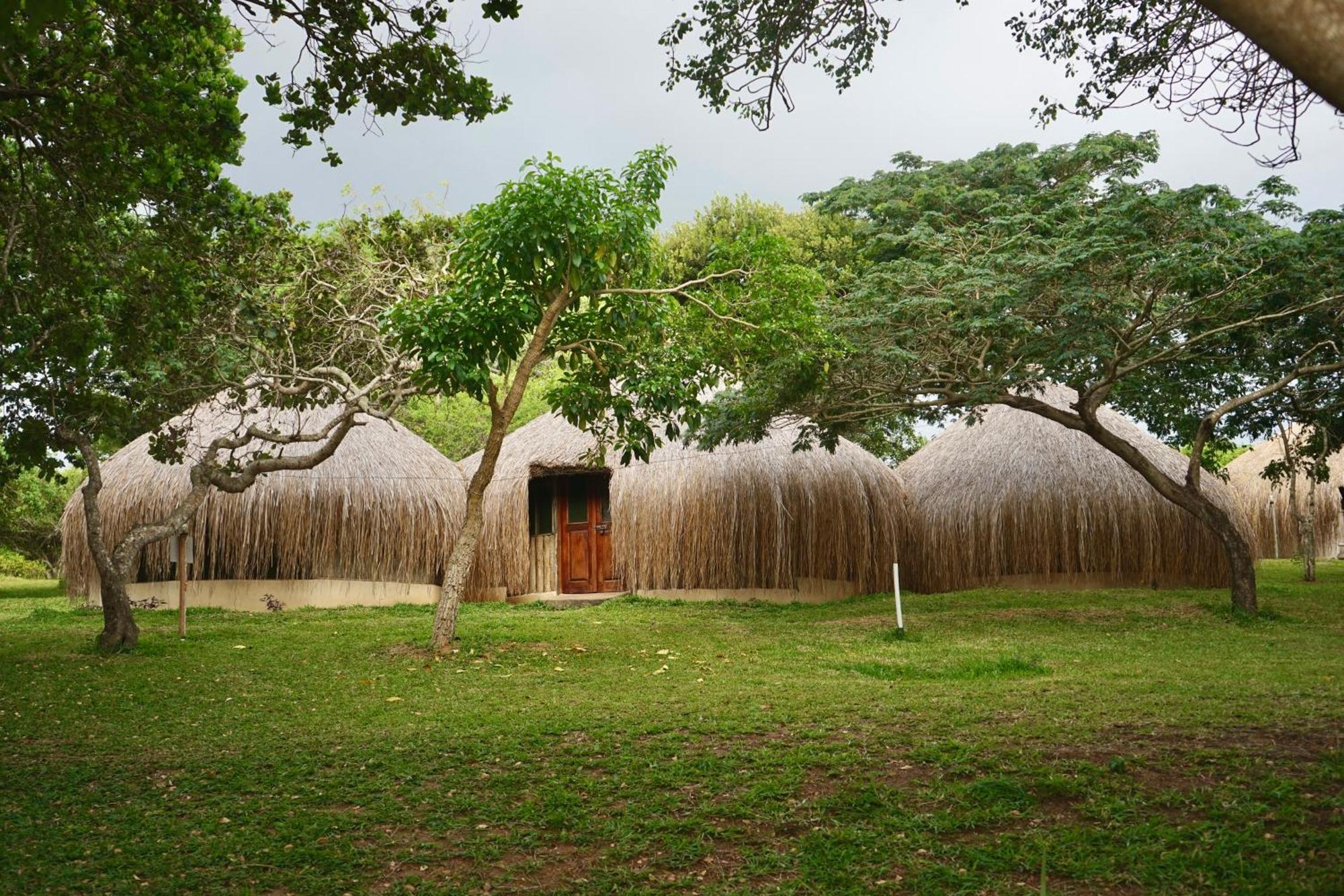 שידנגלי Nhambavale Lodge מראה חיצוני תמונה